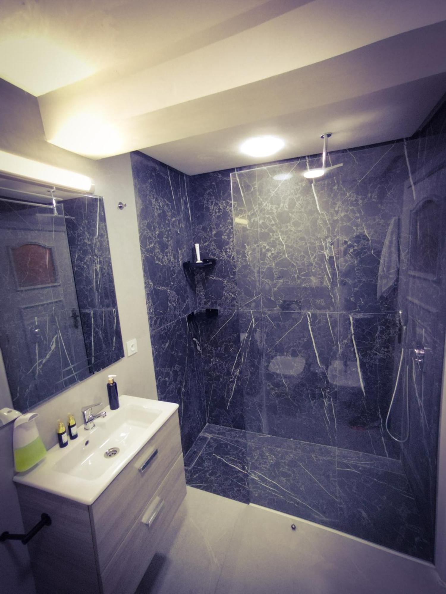 Incroyable Appartement A Playa Enface Cafe Sky 17 Tangier Bagian luar foto